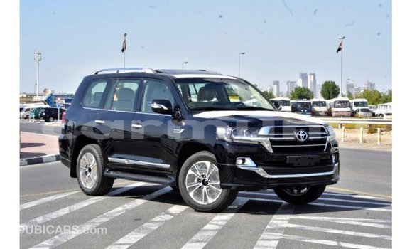 Buy Import Toyota Land Cruiser Black Car in Import - Dubai in Region of Bouenza Buy Import Toyota Land Cruiser Black Car in Import - Dubai in Region of Bouenza