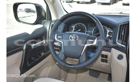 Buy Import Toyota Land Cruiser Black Car in Import - Dubai in Region of Bouenza Buy Import Toyota Land Cruiser Black Car in Import - Dubai in Region of Bouenza