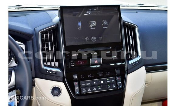 Buy Import Toyota Land Cruiser Black Car in Import - Dubai in Region of Bouenza Buy Import Toyota Land Cruiser Black Car in Import - Dubai in Region of Bouenza