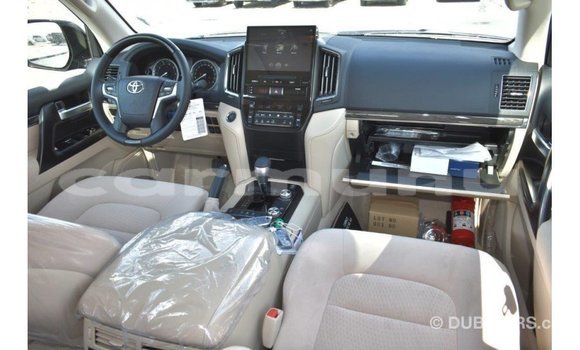 Buy Import Toyota Land Cruiser Black Car in Import - Dubai in Region of Bouenza Buy Import Toyota Land Cruiser Black Car in Import - Dubai in Region of Bouenza