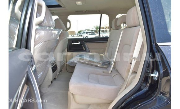 Buy Import Toyota Land Cruiser Black Car in Import - Dubai in Region of Bouenza Buy Import Toyota Land Cruiser Black Car in Import - Dubai in Region of Bouenza