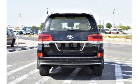 Buy Import Toyota Land Cruiser Black Car in Import - Dubai in Region of Bouenza Buy Import Toyota Land Cruiser Black Car in Import - Dubai in Region of Bouenza