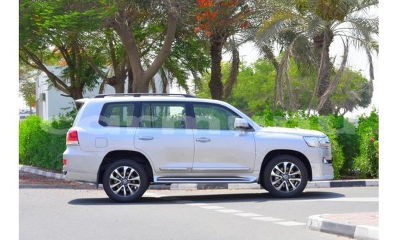 Buy Import Toyota Land Cruiser Other Car in Import - Dubai in Region of Bouenza Buy Import Toyota Land Cruiser Other Car in Import - Dubai in Region of Bouenza