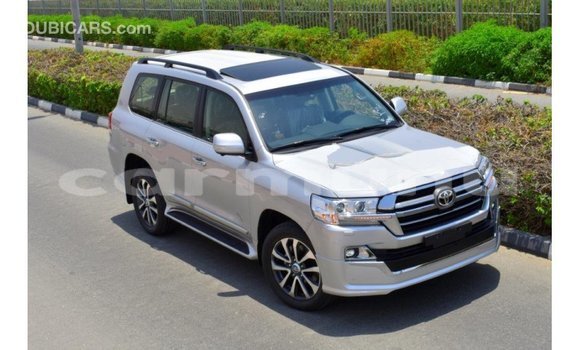 Buy Import Toyota Land Cruiser Other Car in Import - Dubai in Region of Bouenza Buy Import Toyota Land Cruiser Other Car in Import - Dubai in Region of Bouenza