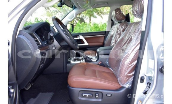 Buy Import Toyota Land Cruiser Other Car in Import - Dubai in Region of Bouenza Buy Import Toyota Land Cruiser Other Car in Import - Dubai in Region of Bouenza