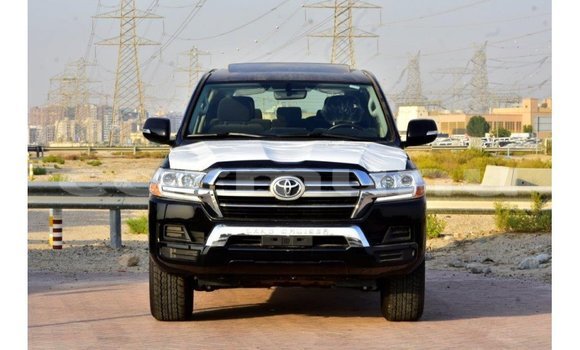 Buy Import Toyota Land Cruiser Black Car in Import - Dubai in Region of Bouenza Buy Import Toyota Land Cruiser Black Car in Import - Dubai in Region of Bouenza