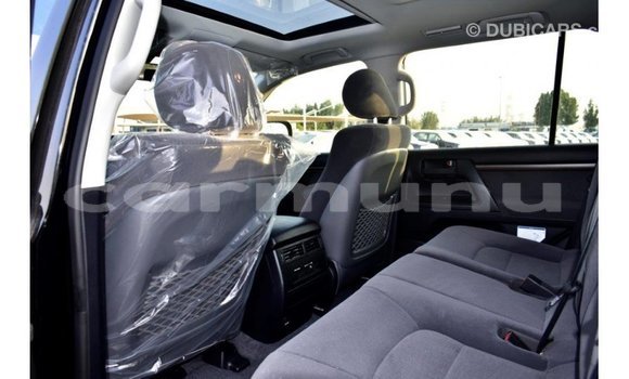 Buy Import Toyota Land Cruiser Black Car in Import - Dubai in Region of Bouenza Buy Import Toyota Land Cruiser Black Car in Import - Dubai in Region of Bouenza