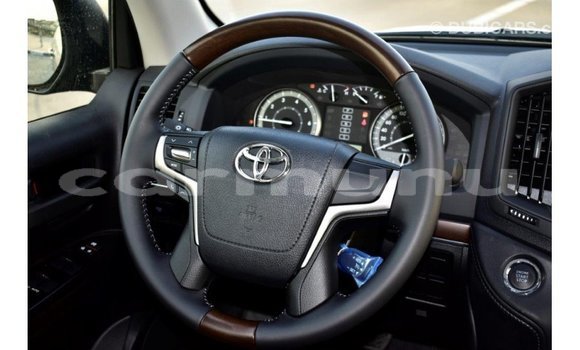 Buy Import Toyota Land Cruiser Black Car in Import - Dubai in Region of Bouenza Buy Import Toyota Land Cruiser Black Car in Import - Dubai in Region of Bouenza