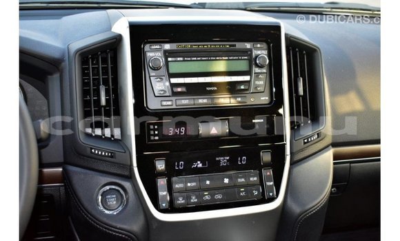 Buy Import Toyota Land Cruiser Black Car in Import - Dubai in Region of Bouenza Buy Import Toyota Land Cruiser Black Car in Import - Dubai in Region of Bouenza