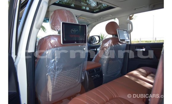 Buy Import Toyota Land Cruiser White Car in Import - Dubai in Region of Bouenza Buy Import Toyota Land Cruiser White Car in Import - Dubai in Region of Bouenza
