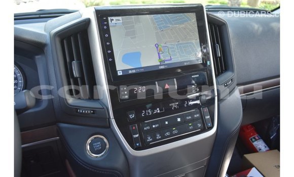 Buy Import Toyota Land Cruiser White Car in Import - Dubai in Region of Bouenza Buy Import Toyota Land Cruiser White Car in Import - Dubai in Region of Bouenza