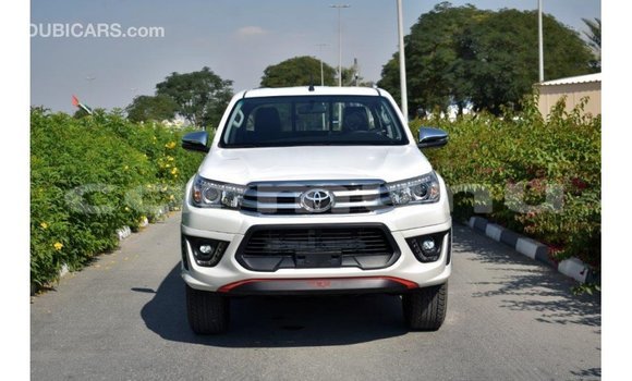 Buy Import Toyota Hilux White Car in Import - Dubai in Region of Bouenza Buy Import Toyota Hilux White Car in Import - Dubai in Region of Bouenza