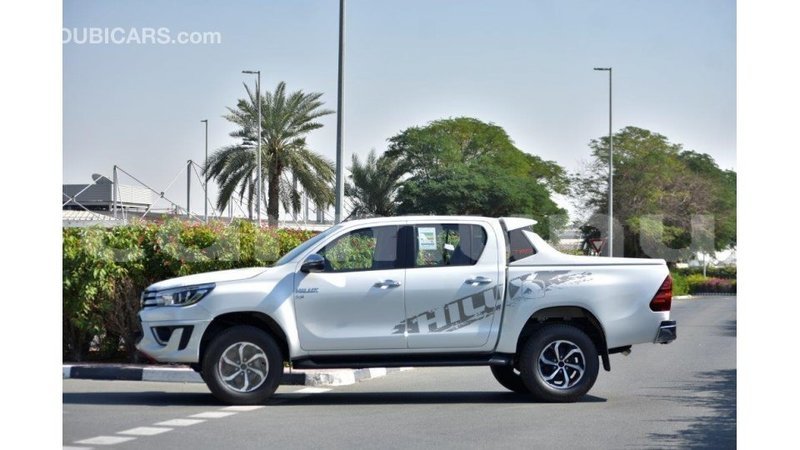 Big with watermark toyota hilux r%c3%a9gion de la bouenza import dubai 2265