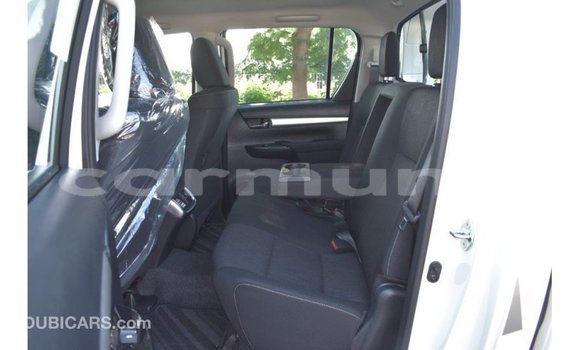 Buy Import Toyota Hilux White Car in Import - Dubai in Region of Bouenza Buy Import Toyota Hilux White Car in Import - Dubai in Region of Bouenza