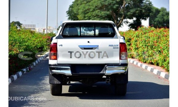 Buy Import Toyota Hilux White Car in Import - Dubai in Region of Bouenza Buy Import Toyota Hilux White Car in Import - Dubai in Region of Bouenza