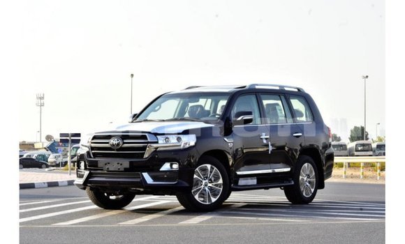 Buy Import Toyota Land Cruiser Black Car in Import - Dubai in Region of Bouenza Buy Import Toyota Land Cruiser Black Car in Import - Dubai in Region of Bouenza