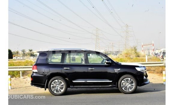 Buy Import Toyota Land Cruiser Black Car in Import - Dubai in Region of Bouenza Buy Import Toyota Land Cruiser Black Car in Import - Dubai in Region of Bouenza
