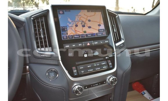 Buy Import Toyota Land Cruiser Black Car in Import - Dubai in Region of Bouenza Buy Import Toyota Land Cruiser Black Car in Import - Dubai in Region of Bouenza