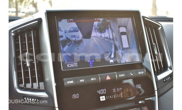 Buy Import Toyota Land Cruiser Black Car in Import - Dubai in Region of Bouenza Buy Import Toyota Land Cruiser Black Car in Import - Dubai in Region of Bouenza