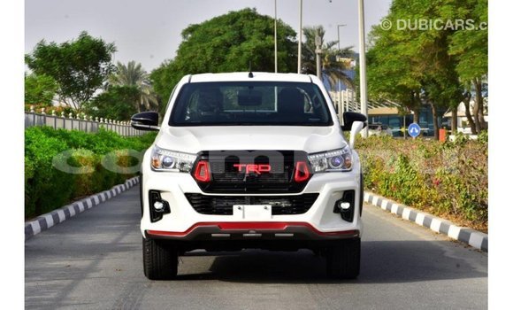 Buy Import Toyota Hilux White Car in Import - Dubai in Region of Bouenza Buy Import Toyota Hilux White Car in Import - Dubai in Region of Bouenza
