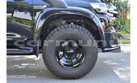 Buy Import Toyota Land Cruiser Black Car in Import - Dubai in Region of Bouenza Buy Import Toyota Land Cruiser Black Car in Import - Dubai in Region of Bouenza