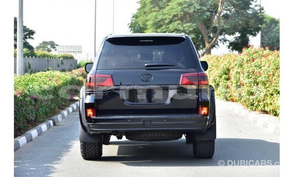 Buy Import Toyota Land Cruiser Black Car in Import - Dubai in Region of Bouenza Buy Import Toyota Land Cruiser Black Car in Import - Dubai in Region of Bouenza