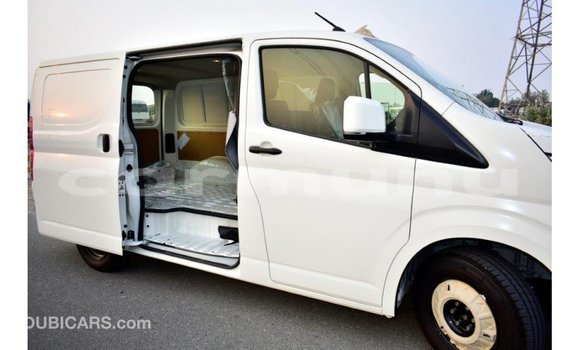 Buy Import Toyota Hiace White Car in Import - Dubai in Region of Bouenza Buy Import Toyota Hiace White Car in Import - Dubai in Region of Bouenza