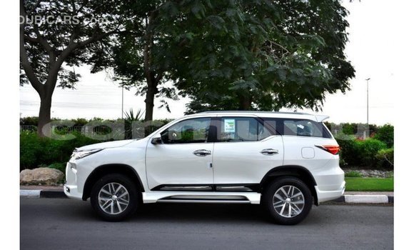 Buy Import Toyota Fortuner White Car in Import - Dubai in Region of Bouenza Buy Import Toyota Fortuner White Car in Import - Dubai in Region of Bouenza