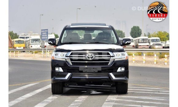 Buy Import Toyota Land Cruiser Black Car in Import - Dubai in Region of Bouenza Buy Import Toyota Land Cruiser Black Car in Import - Dubai in Region of Bouenza