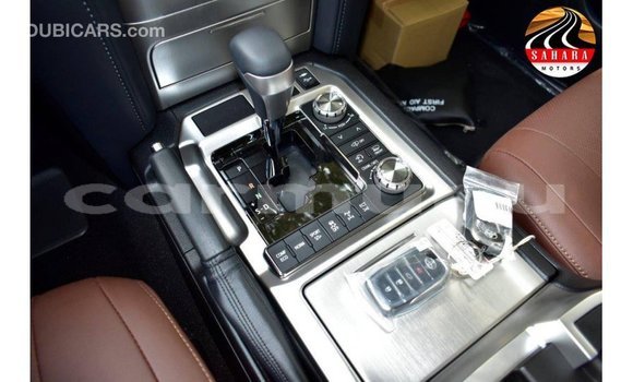 Buy Import Toyota Land Cruiser Black Car in Import - Dubai in Region of Bouenza Buy Import Toyota Land Cruiser Black Car in Import - Dubai in Region of Bouenza