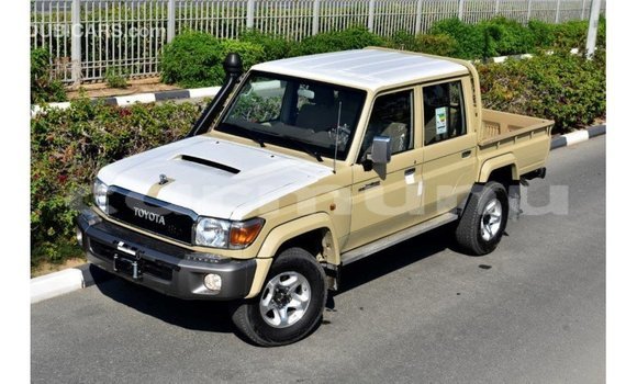 Buy Import Toyota Land Cruiser Beige Car in Import - Dubai in Region of Bouenza Buy Import Toyota Land Cruiser Beige Car in Import - Dubai in Region of Bouenza