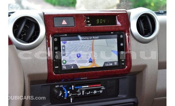 Buy Import Toyota Land Cruiser Beige Car in Import - Dubai in Region of Bouenza Buy Import Toyota Land Cruiser Beige Car in Import - Dubai in Region of Bouenza