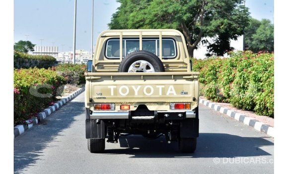 Buy Import Toyota Land Cruiser Beige Car in Import - Dubai in Region of Bouenza Buy Import Toyota Land Cruiser Beige Car in Import - Dubai in Region of Bouenza