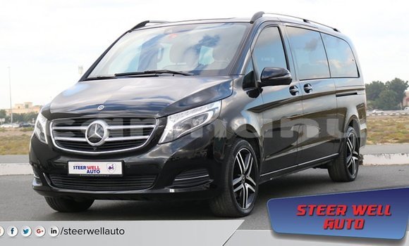 Acheter Import Voiture Mercedes-Benz 250 Noir à Import - Dubai, Région de la Bouenza Acheter Import Voiture Mercedes-Benz 250 Noir à Import - Dubai, Région de la Bouenza