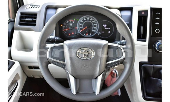 Buy Import Toyota Hiace White Car in Import - Dubai in Region of Bouenza Buy Import Toyota Hiace White Car in Import - Dubai in Region of Bouenza