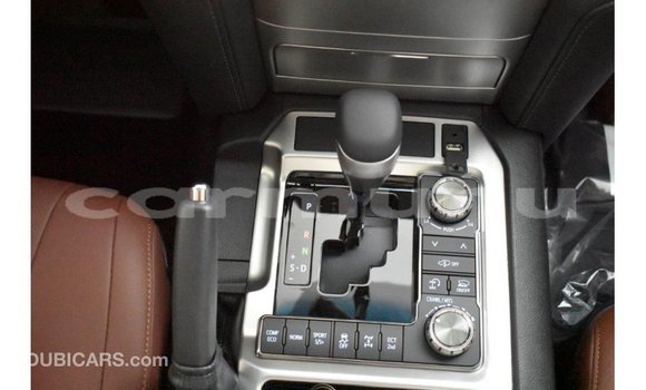 Buy Import Toyota Land Cruiser Other Car in Import - Dubai in Region of Bouenza Buy Import Toyota Land Cruiser Other Car in Import - Dubai in Region of Bouenza