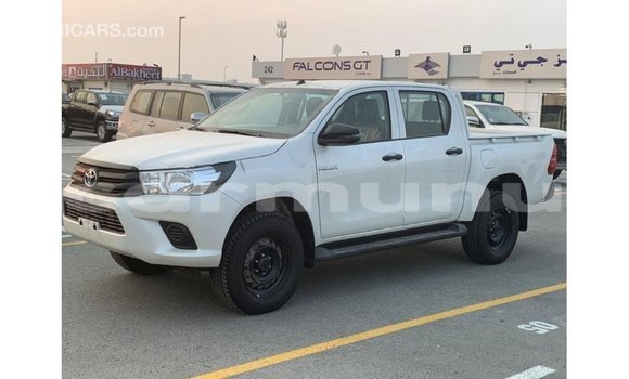 Buy Import Toyota Hilux White Car in Import - Dubai in Region of Bouenza Buy Import Toyota Hilux White Car in Import - Dubai in Region of Bouenza