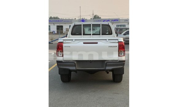 Buy Import Toyota Hilux White Car in Import - Dubai in Region of Bouenza Buy Import Toyota Hilux White Car in Import - Dubai in Region of Bouenza