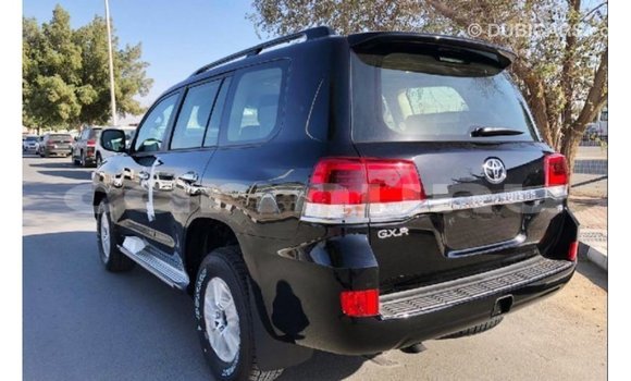 Buy Import Toyota Land Cruiser Black Car in Import - Dubai in Region of Bouenza Buy Import Toyota Land Cruiser Black Car in Import - Dubai in Region of Bouenza