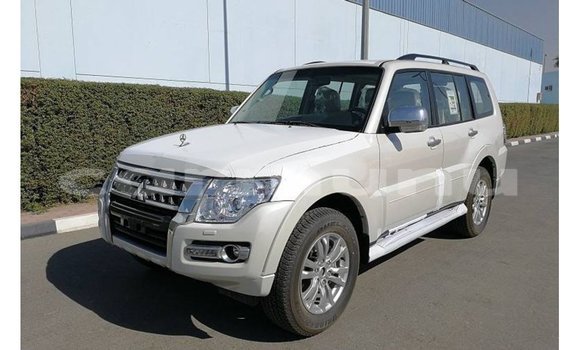 Buy Import Mitsubishi Pajero White Car in Import - Dubai in Region of Bouenza Buy Import Mitsubishi Pajero White Car in Import - Dubai in Region of Bouenza
