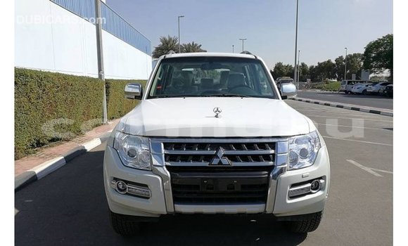 Buy Import Mitsubishi Pajero White Car in Import - Dubai in Region of Bouenza Buy Import Mitsubishi Pajero White Car in Import - Dubai in Region of Bouenza
