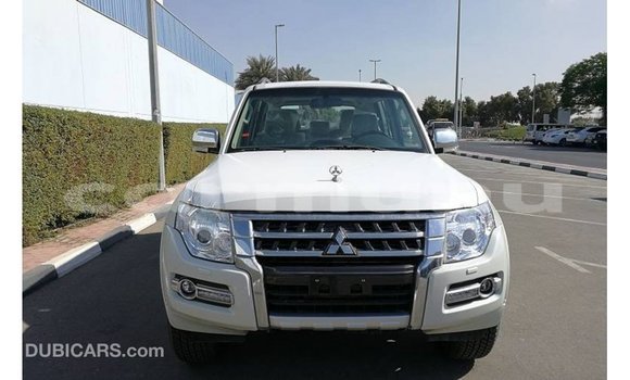 Buy Import Mitsubishi Pajero White Car in Import - Dubai in Region of Bouenza Buy Import Mitsubishi Pajero White Car in Import - Dubai in Region of Bouenza