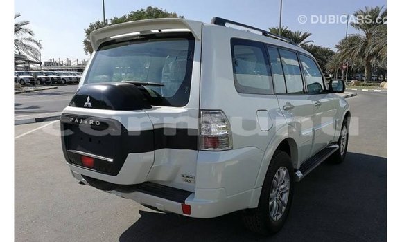 Buy Import Mitsubishi Pajero White Car in Import - Dubai in Region of Bouenza Buy Import Mitsubishi Pajero White Car in Import - Dubai in Region of Bouenza