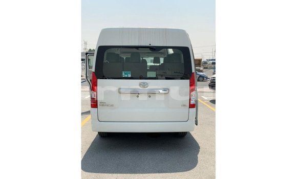 Buy Import Toyota Hiace White Car in Import - Dubai in Region of Bouenza Buy Import Toyota Hiace White Car in Import - Dubai in Region of Bouenza