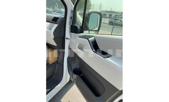 Buy Import Toyota Hiace White Car in Import - Dubai in Region of Bouenza Buy Import Toyota Hiace White Car in Import - Dubai in Region of Bouenza