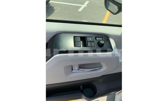 Buy Import Toyota Hiace White Car in Import - Dubai in Region of Bouenza Buy Import Toyota Hiace White Car in Import - Dubai in Region of Bouenza