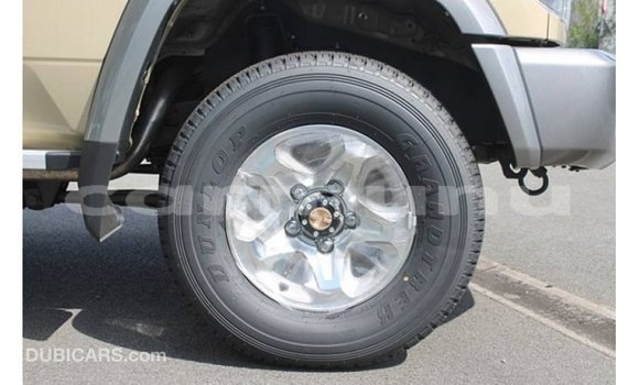 Buy Import Toyota Land Cruiser Beige Car in Import - Dubai in Region of Bouenza Buy Import Toyota Land Cruiser Beige Car in Import - Dubai in Region of Bouenza