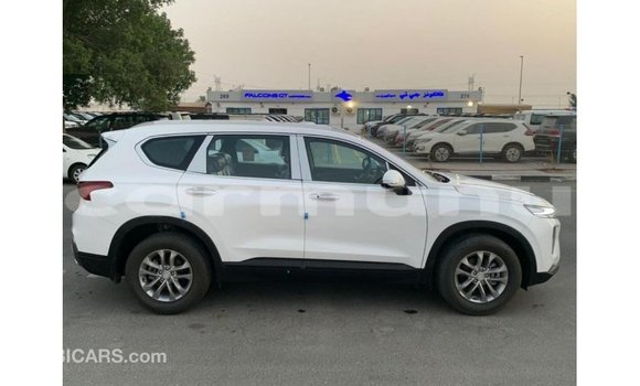 Acheter Import Voiture Hyundai Santa Fe Blanc à Import - Dubai, Région de la Bouenza Acheter Import Voiture Hyundai Santa Fe Blanc à Import - Dubai, Région de la Bouenza