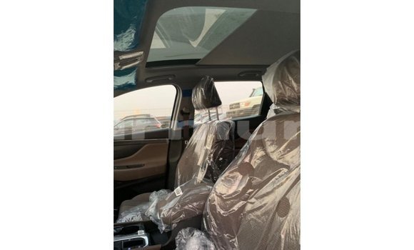 Acheter Import Voiture Hyundai Santa Fe Blanc à Import - Dubai, Région de la Bouenza Acheter Import Voiture Hyundai Santa Fe Blanc à Import - Dubai, Région de la Bouenza