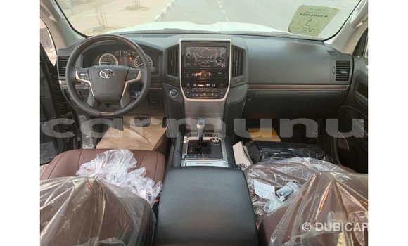 Buy Import Toyota Land Cruiser Black Car in Import - Dubai in Region of Bouenza Buy Import Toyota Land Cruiser Black Car in Import - Dubai in Region of Bouenza